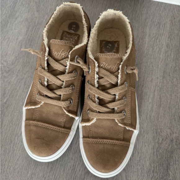 Blowfish Tan Women's Sneakers - Picture 2 of 5